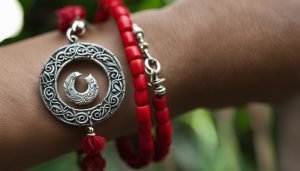 how to wear red bracelet for good luck